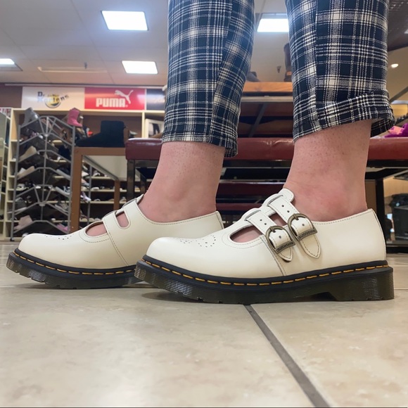 *NEW* Dr. Martens 8065 Mary Jane (26563100) - Picture 4 of 6